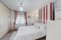 Oakwood Court, NW11