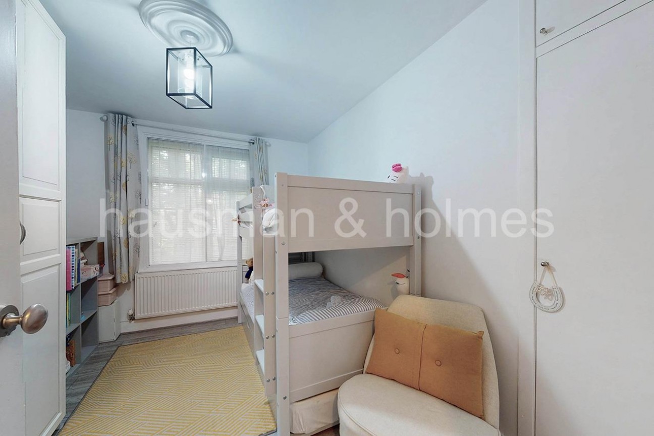 Oakwood Court, NW11