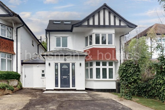 Cheyne Walk, NW4