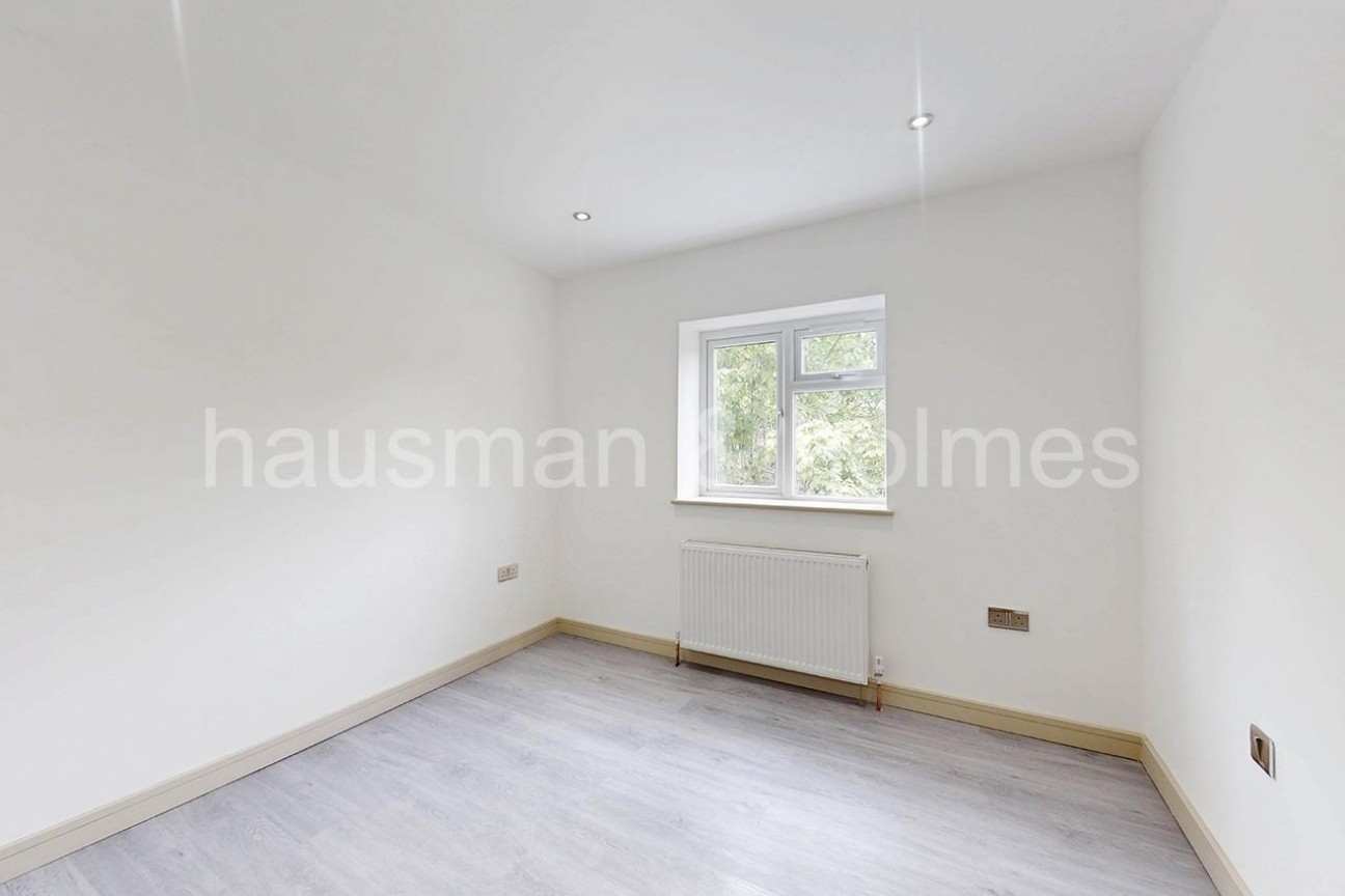 Cheyne Walk, NW4