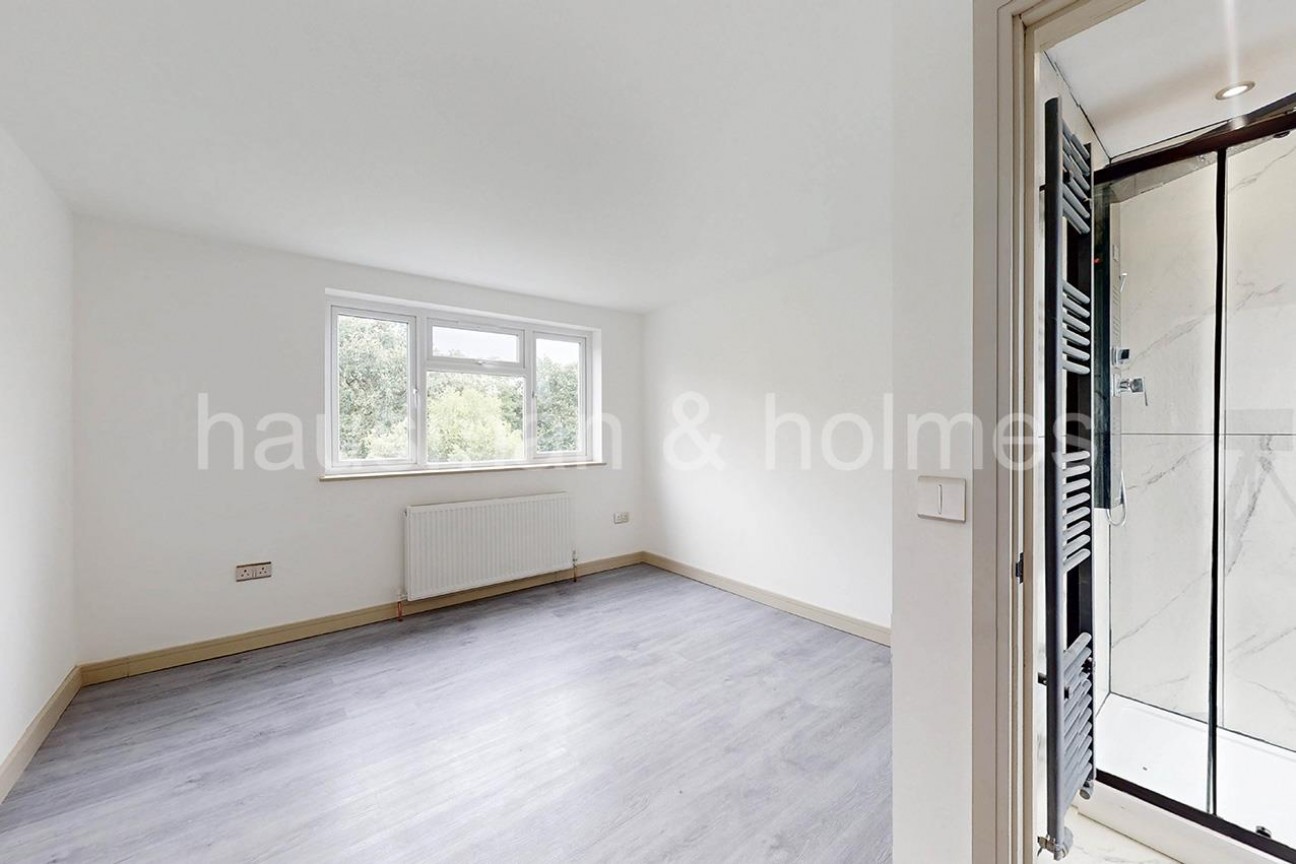 Cheyne Walk, NW4