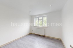 Cheyne Walk, NW4