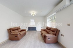Cheyne Walk, NW4