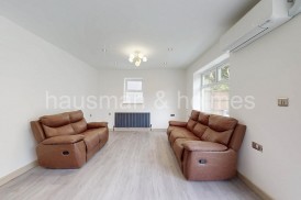 Cheyne Walk, NW4