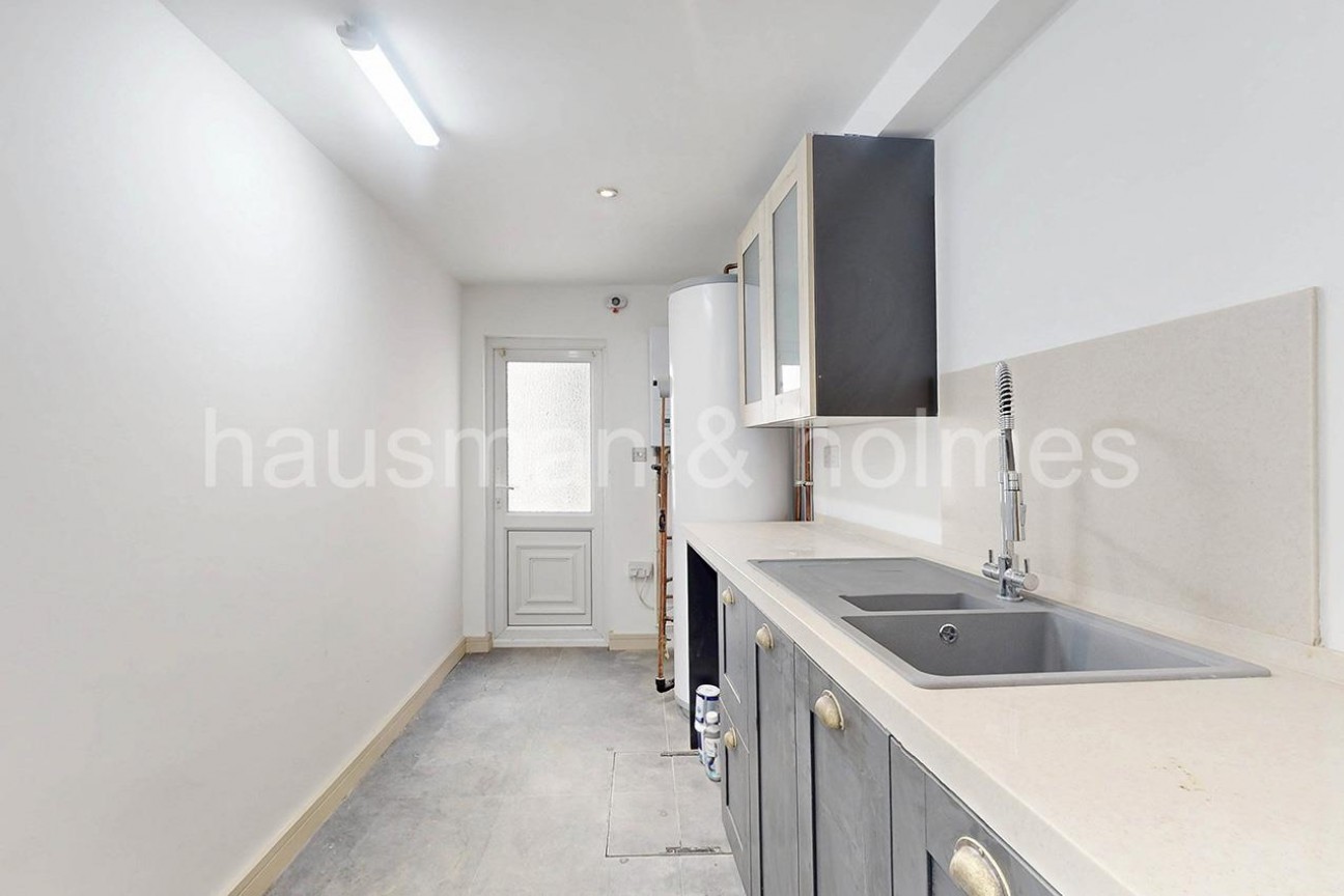 Cheyne Walk, NW4