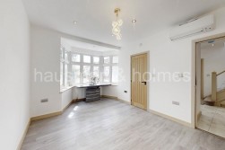 Cheyne Walk, NW4