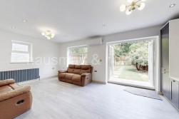 Cheyne Walk, NW4
