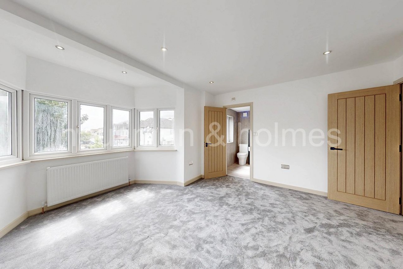 Cheyne Walk, NW4