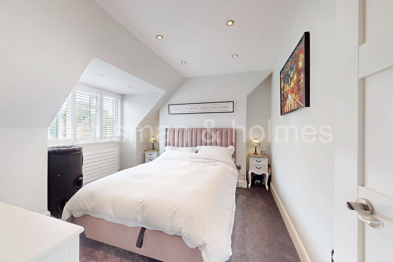 Woodstock Road, NW11