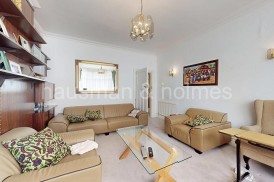 Golders Green Road, NW11