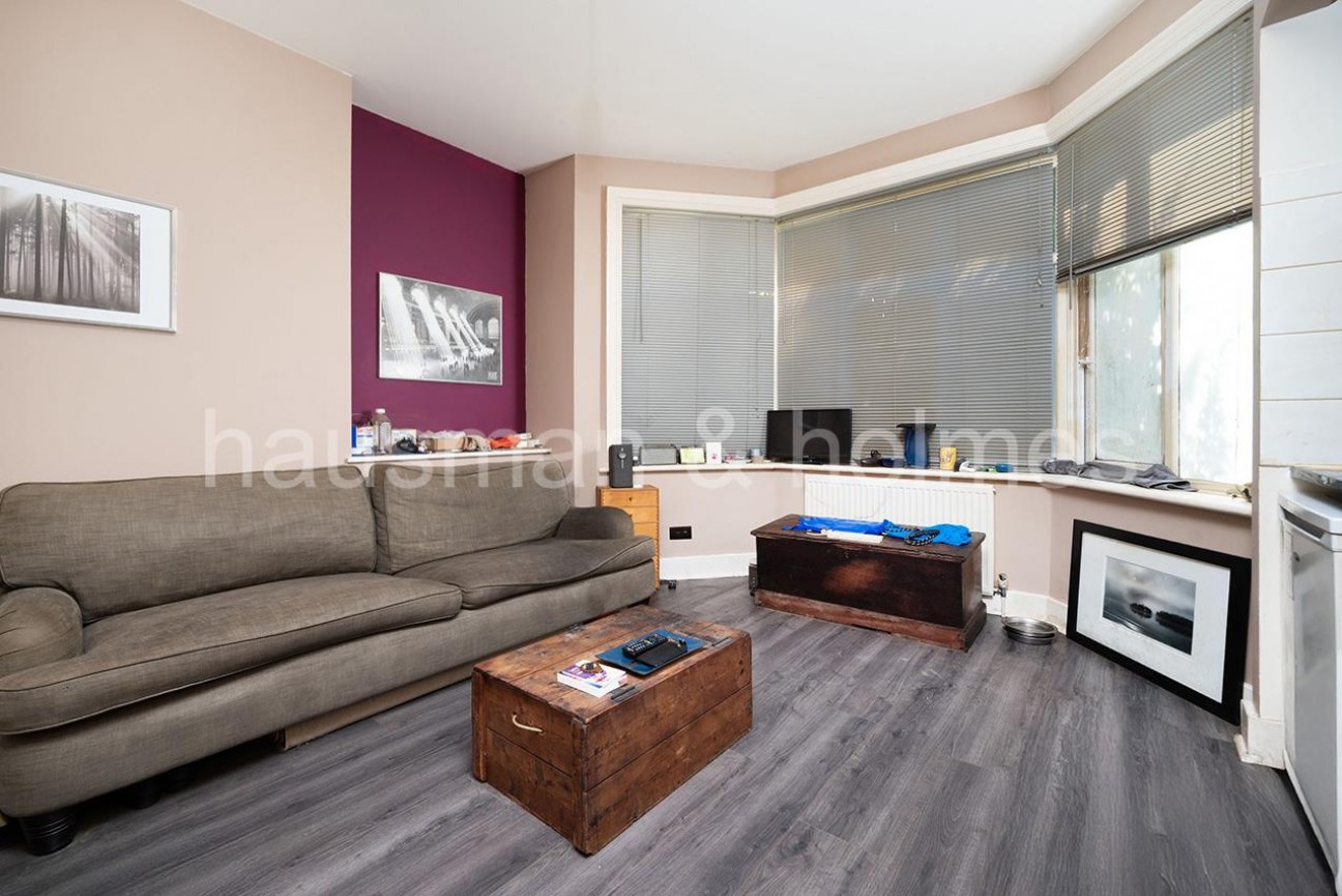 Ravenscroft Avenue, NW11