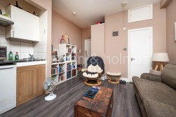 Ravenscroft Avenue, NW11