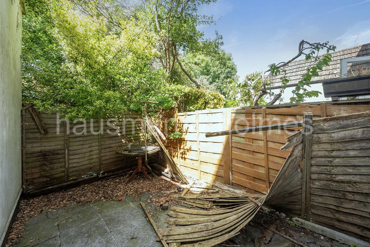 Ravenscroft Avenue, NW11