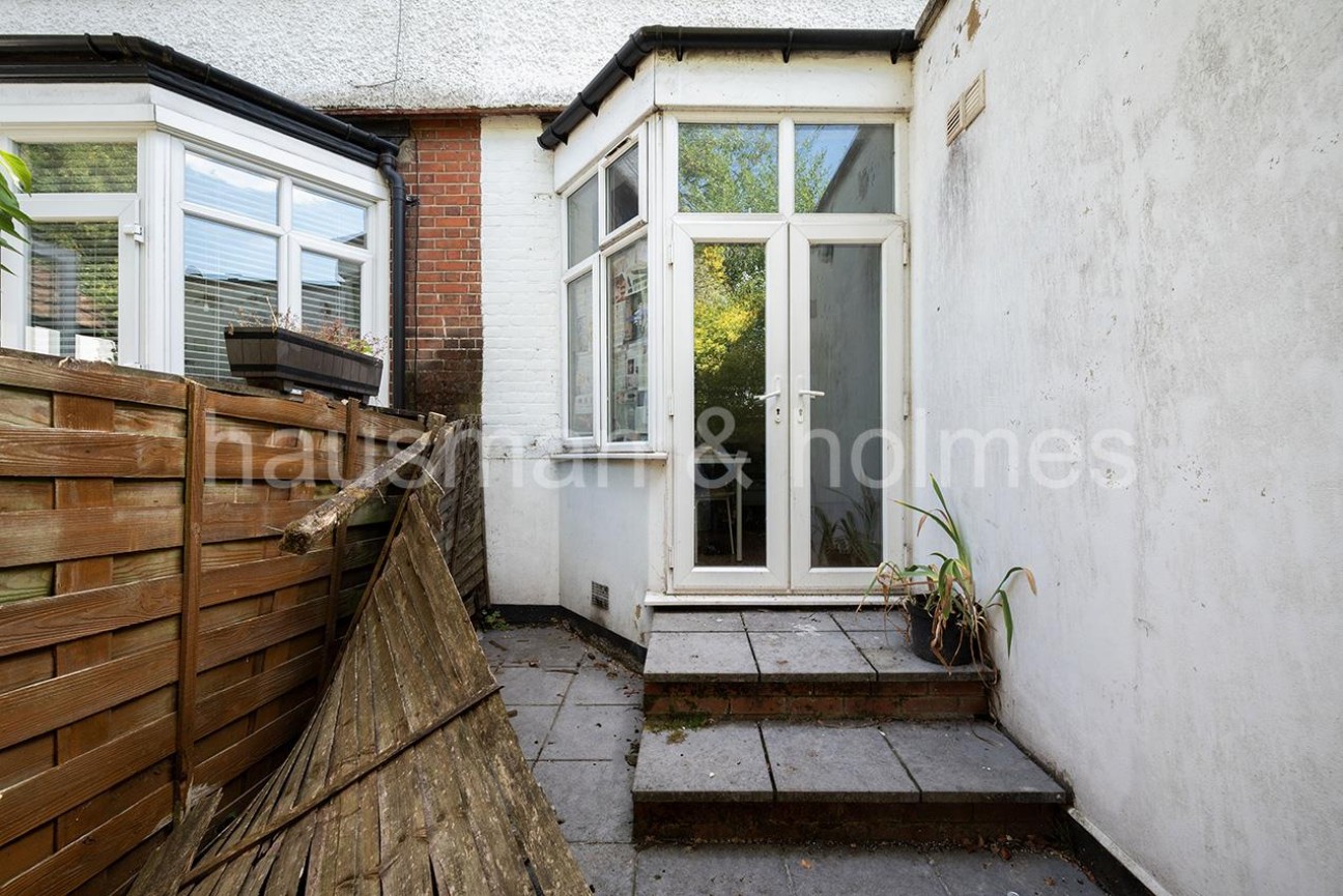 Ravenscroft Avenue, NW11