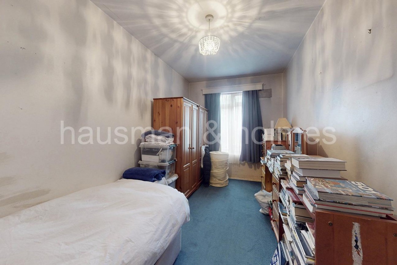 Hendon Way, NW2