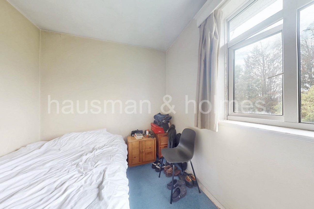 Hendon Way, NW2