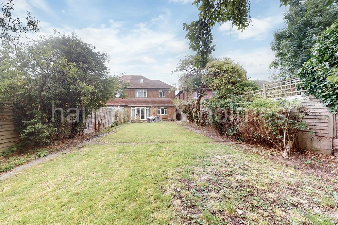 Hendon Way, NW2