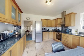 Hendon Way, NW2