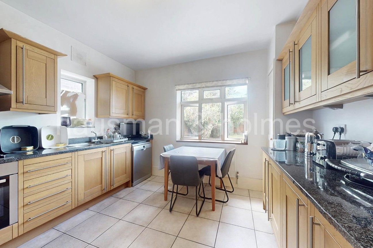 Hendon Way, NW2