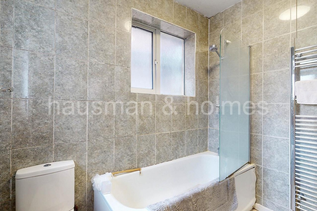 Hendon Way, NW2