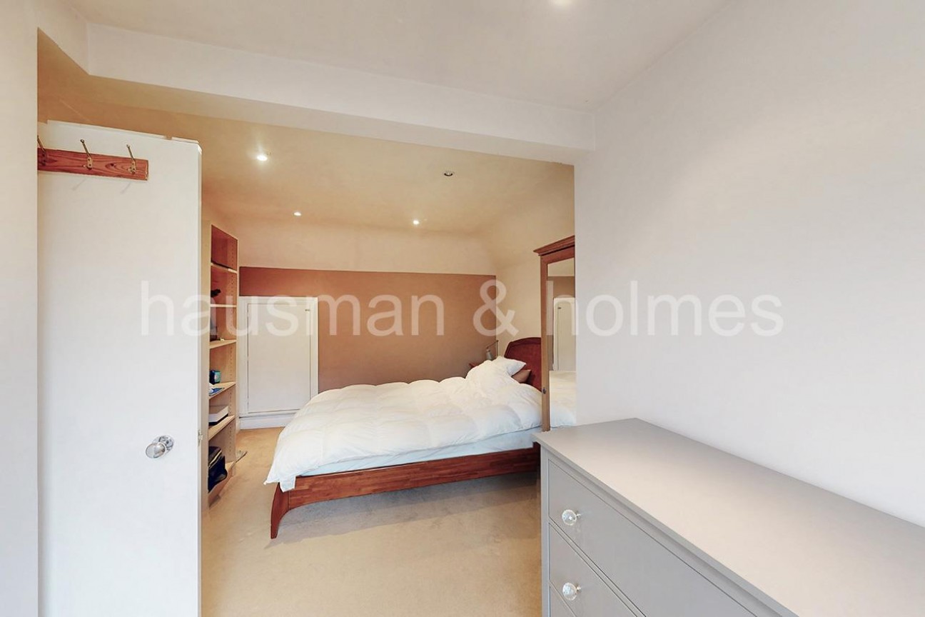 Golders Green Crescent, NW11