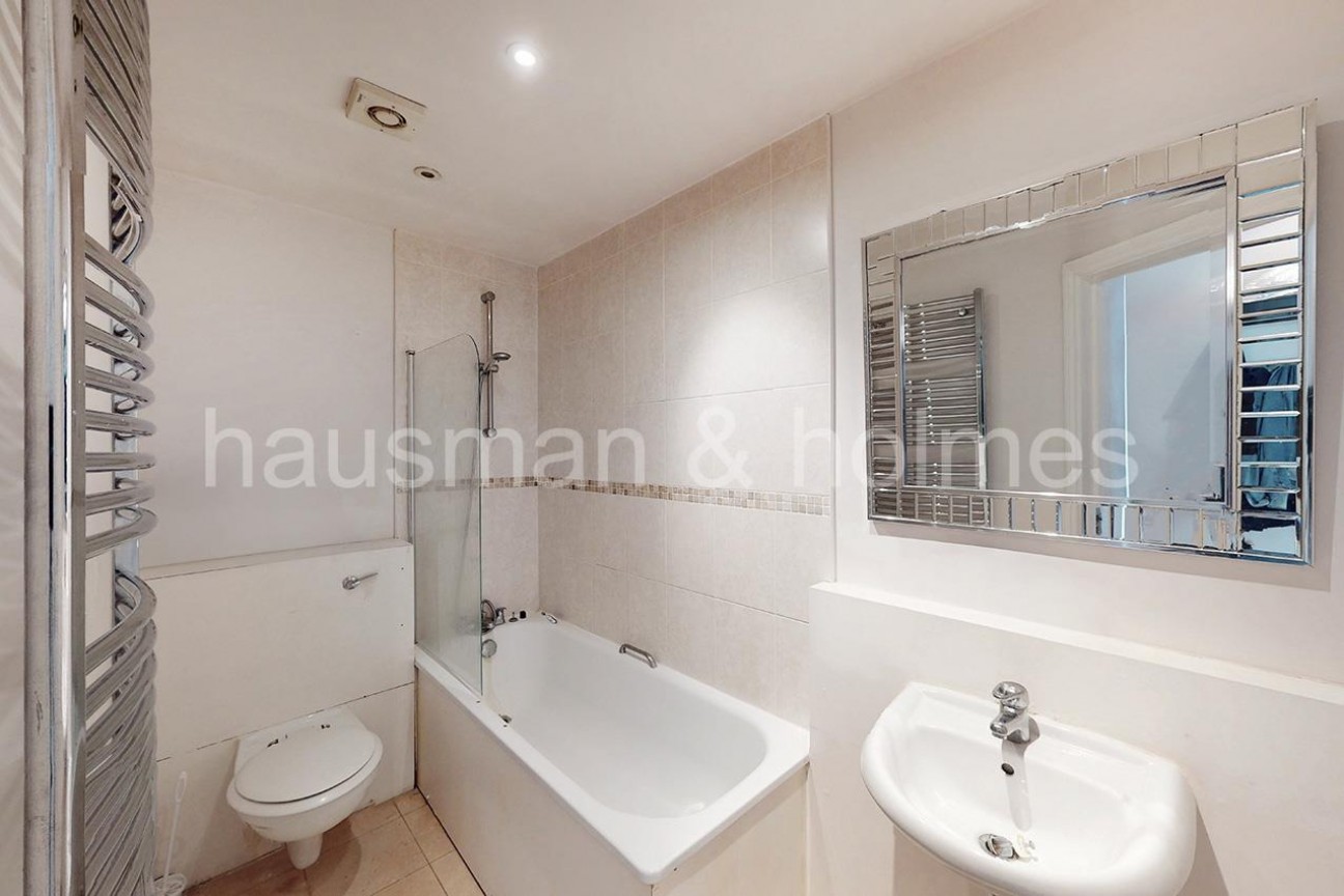 Golders Green Crescent, NW11