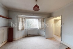 Garrick Avenue, NW11 9AR