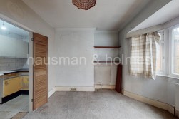 Garrick Avenue, NW11 9AR