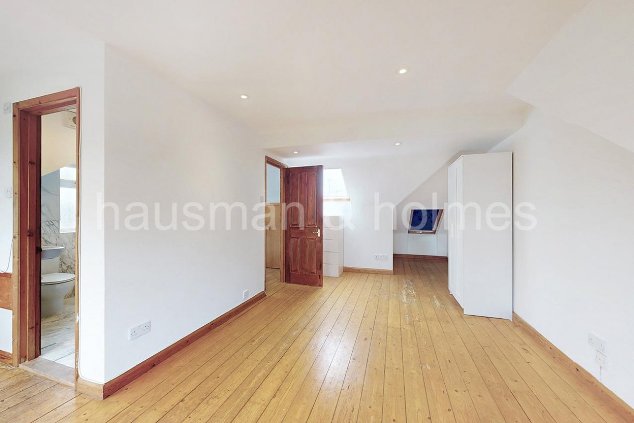 Llanvanor Road, NW2