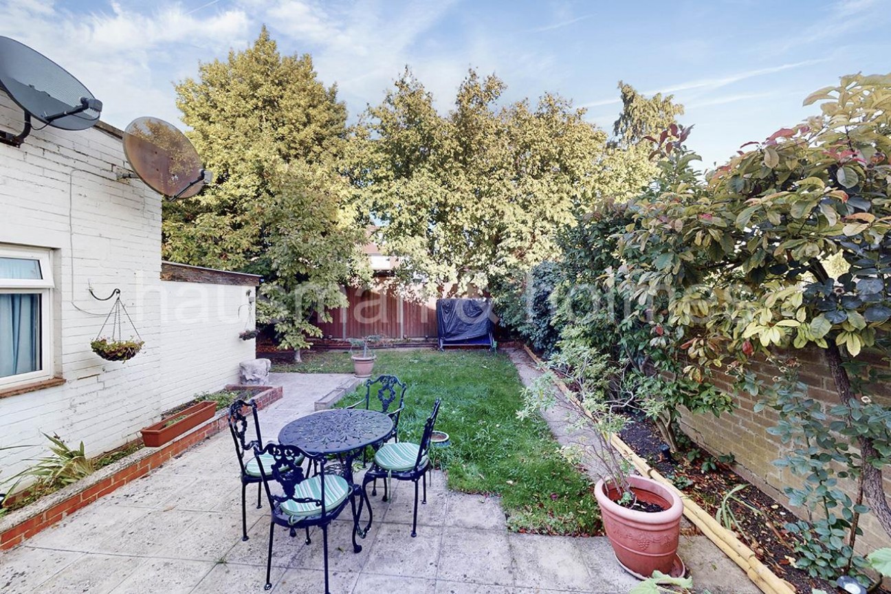 Cheviot Gardens, NW2