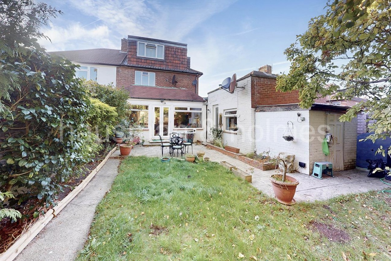 Cheviot Gardens, NW2