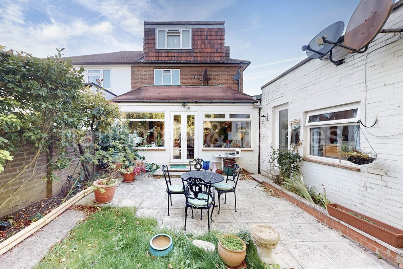 Cheviot Gardens, NW2