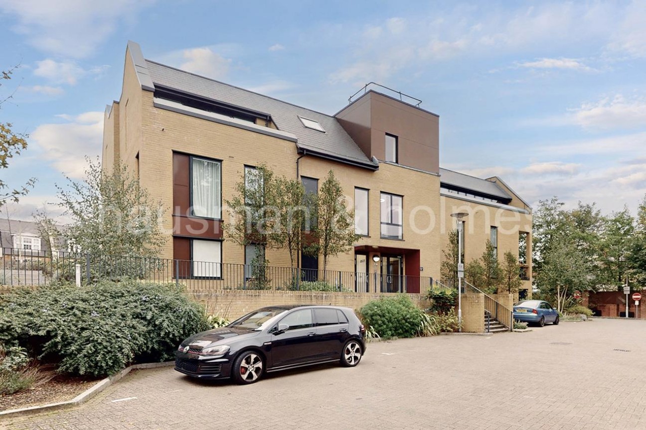 Gladstone House, N20