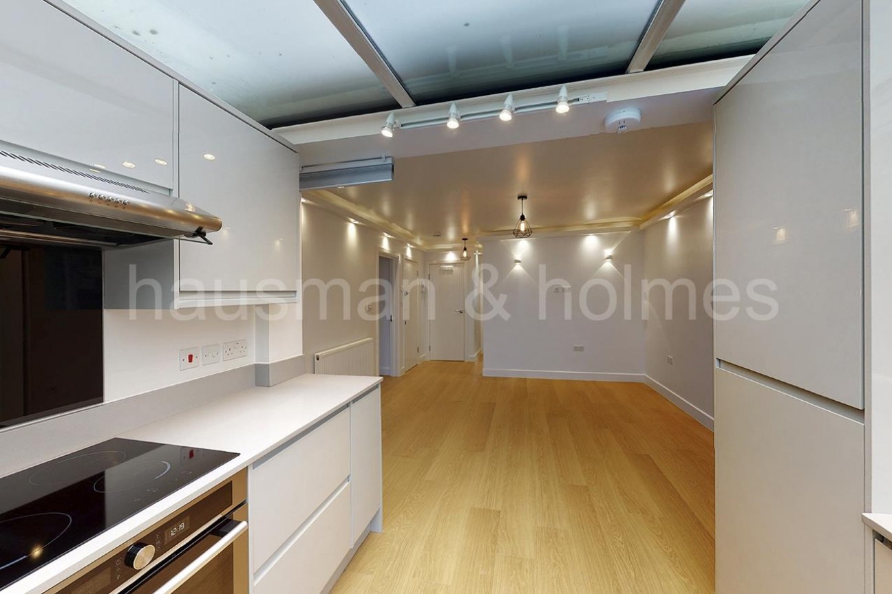 North End Road, NW11