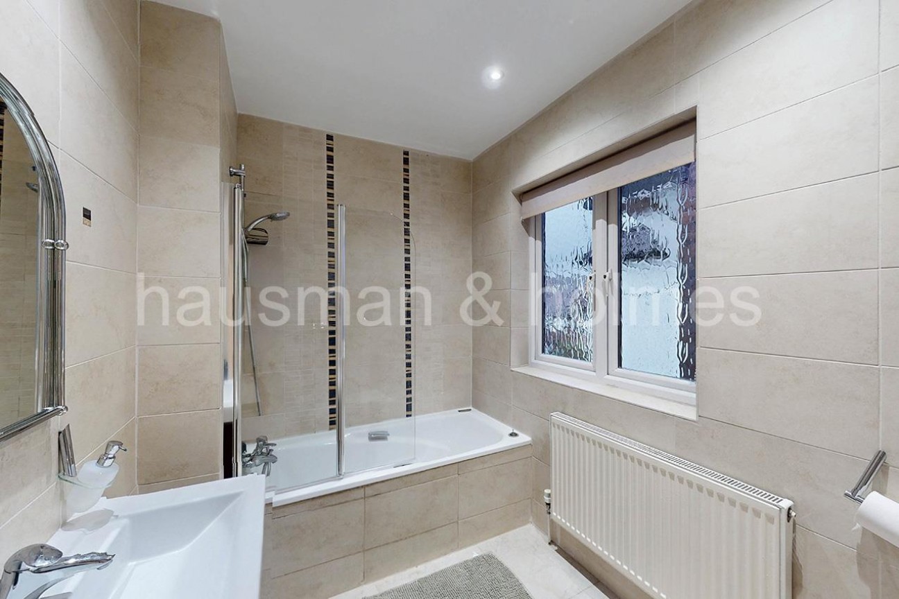 Garrick Avenue, NW11