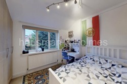 Garrick Avenue, NW11