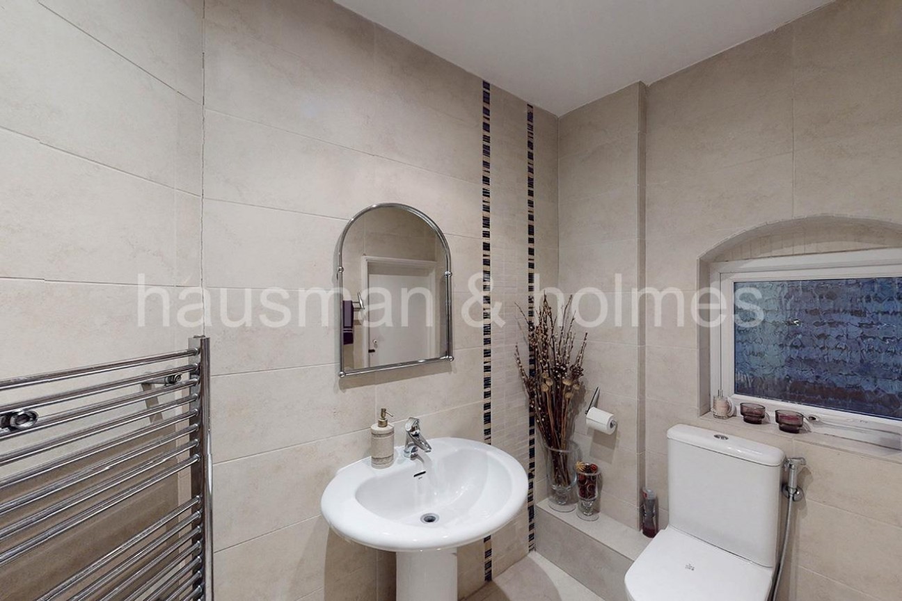 Garrick Avenue, NW11