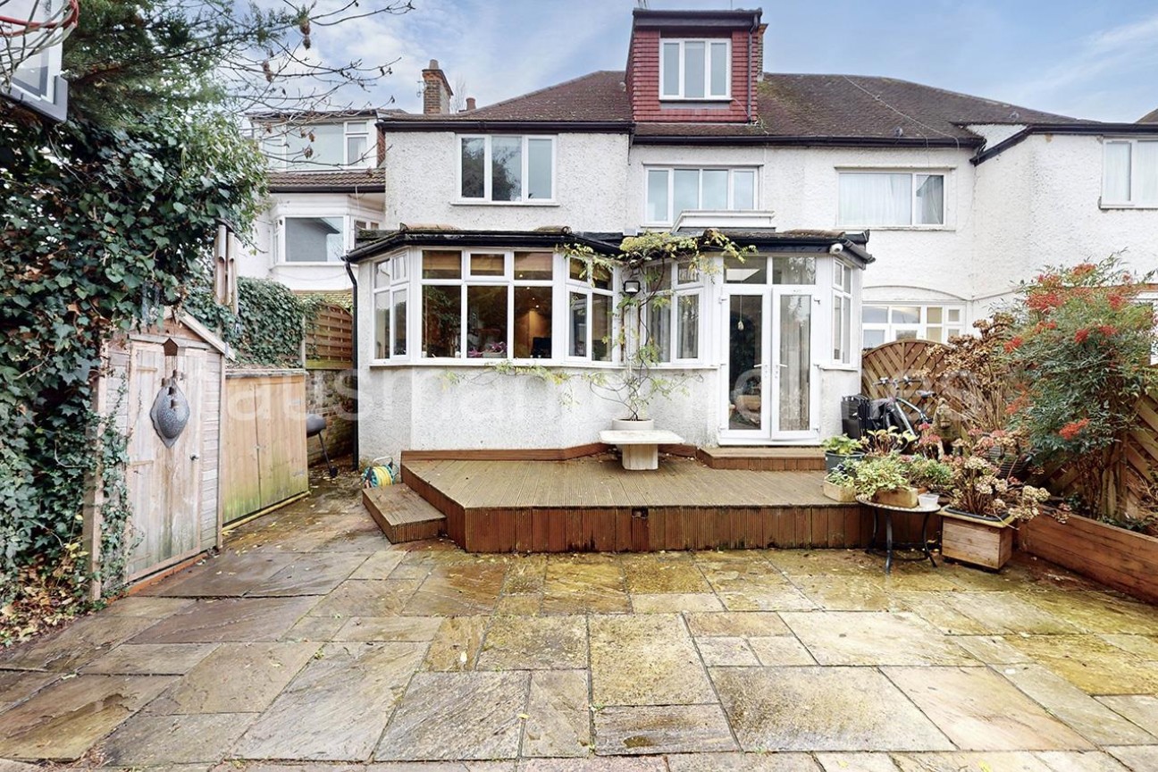 Garrick Avenue, NW11