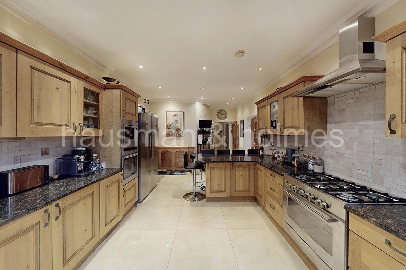 Garrick Avenue, NW11