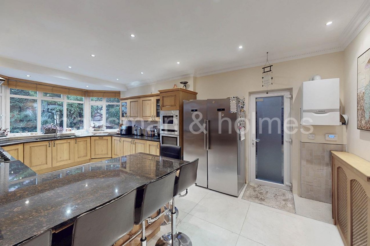 Garrick Avenue, NW11