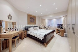 Garrick Avenue, NW11