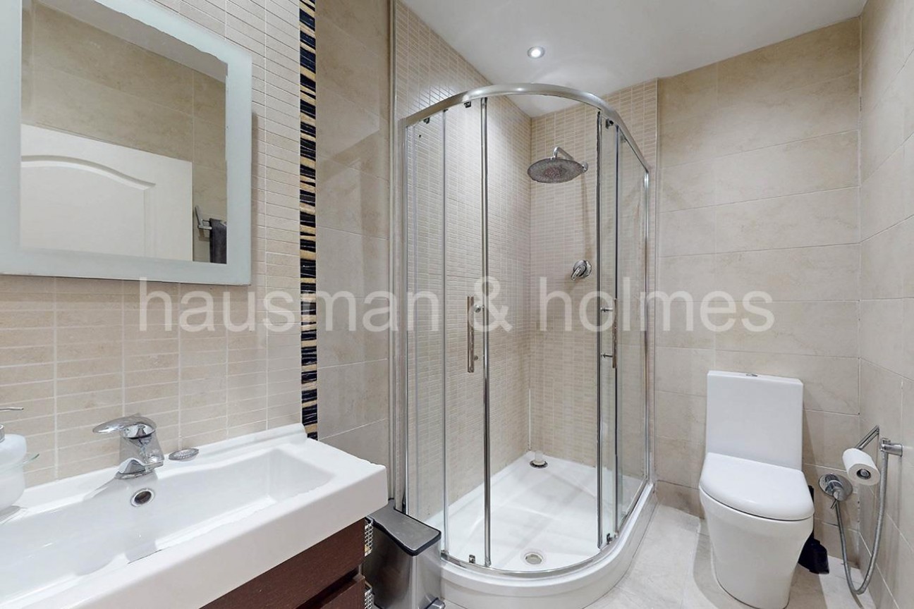 Garrick Avenue, NW11