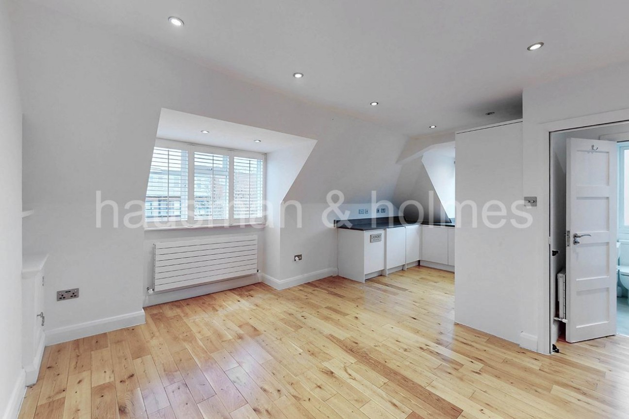 Woodstock Road, NW11