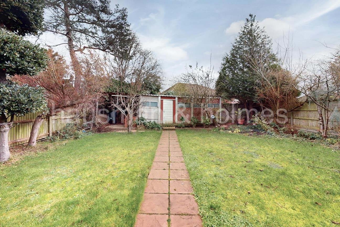 Cheviot Gardens, NW2