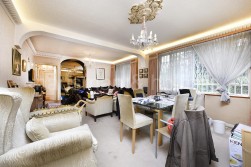 Riverside Drive, NW11