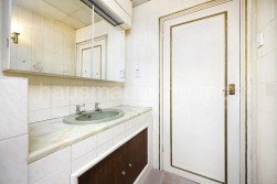 Riverside Drive, NW11