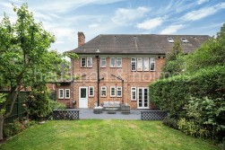 Lyttelton Road, N2