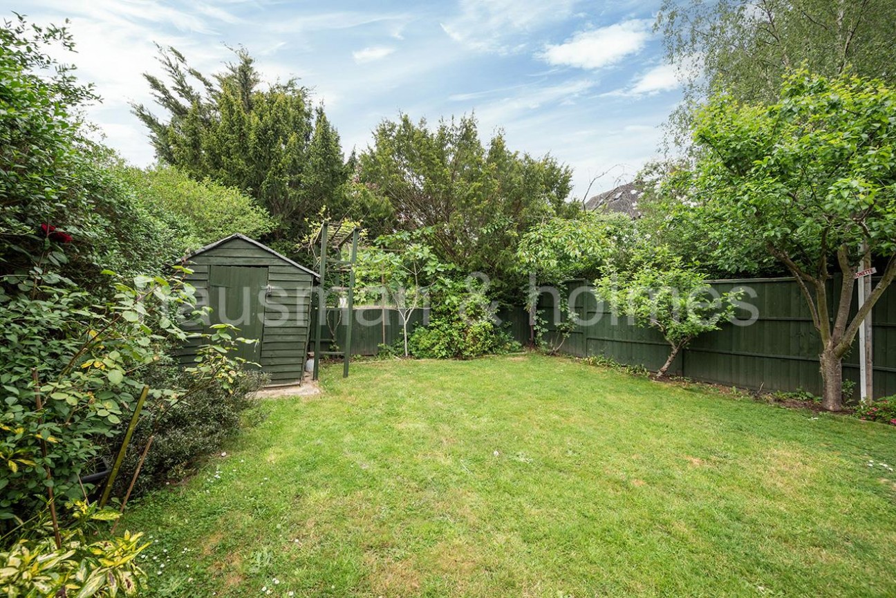 Lyttelton Road, N2