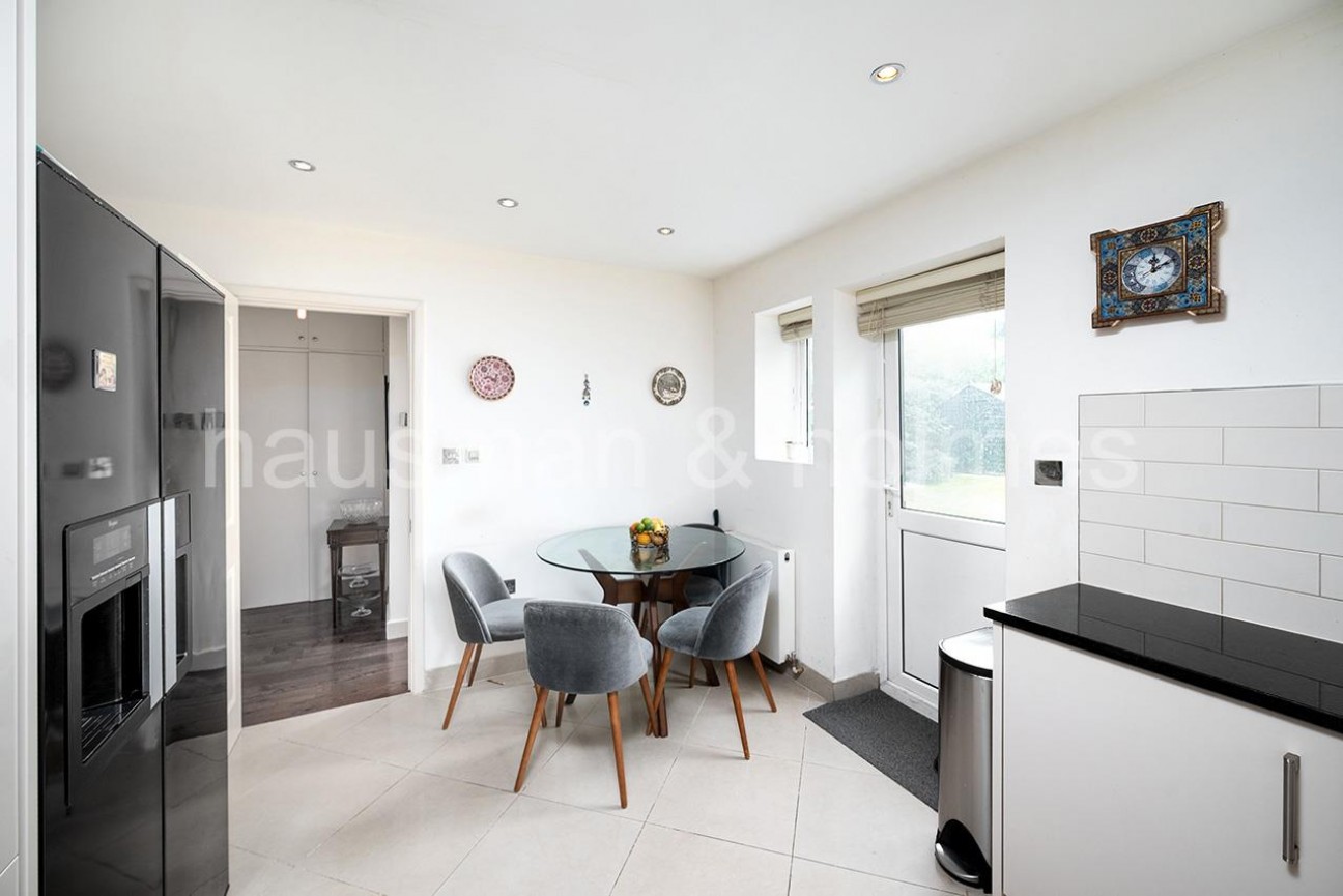 Lyttelton Road, N2