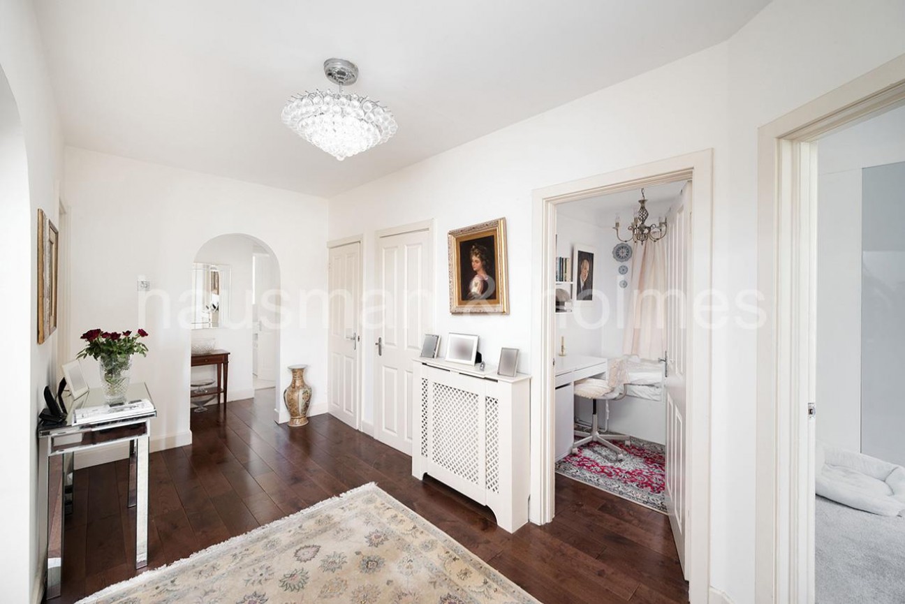Lyttelton Road, N2